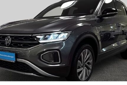 VW T-Roc 3.546 km 30.900 € Freiburg 79108