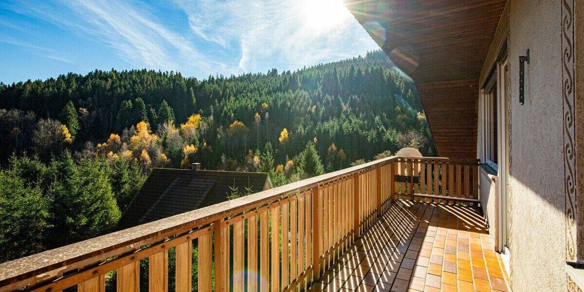 Mehrfamilienhaus, Wohnhaus Titisee-Neustadt Neustadt - 8 Zimmer, 214 m&sup2;, 549.000&euro; | Angebot:24029175