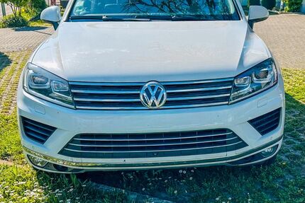 VW Touareg 240.000 km 15.600 &euro; Breisach 79206