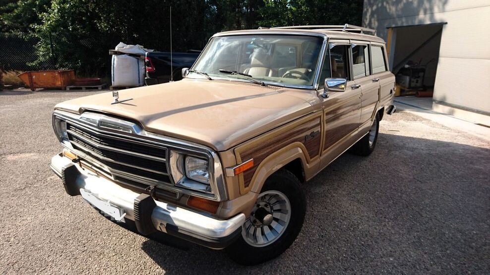 Jeep Wagoneer 70.000 km 28.000 € Titisee-Neustadt 79822