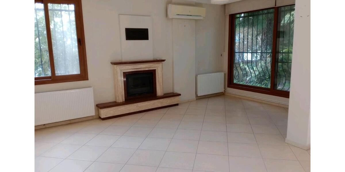 Villa Stegen - 5 Zimmer, 200 m&sup2;, 480.000&euro; | Angebot:27029071
