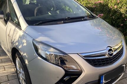 Opel Zafira Tourer 148.233 km 6.950 € Breisach 79206