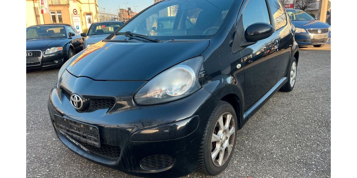 Toyota Aygo (X) 150.000 km 3.950 &euro; Freiburg im Breisgau 79108