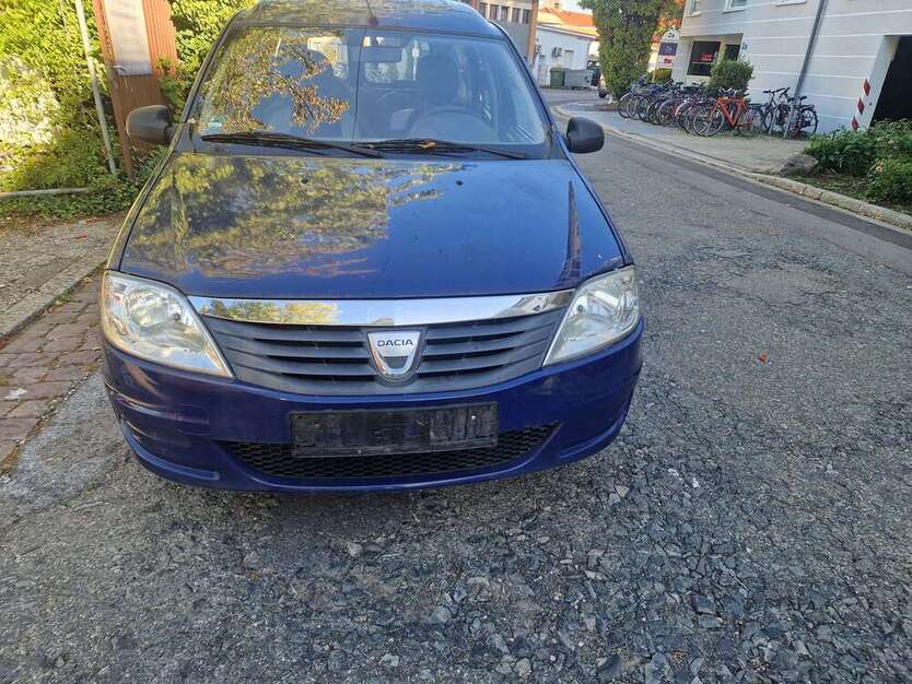Dacia Logan 220.377 km 1.199 € Freiburg 79100