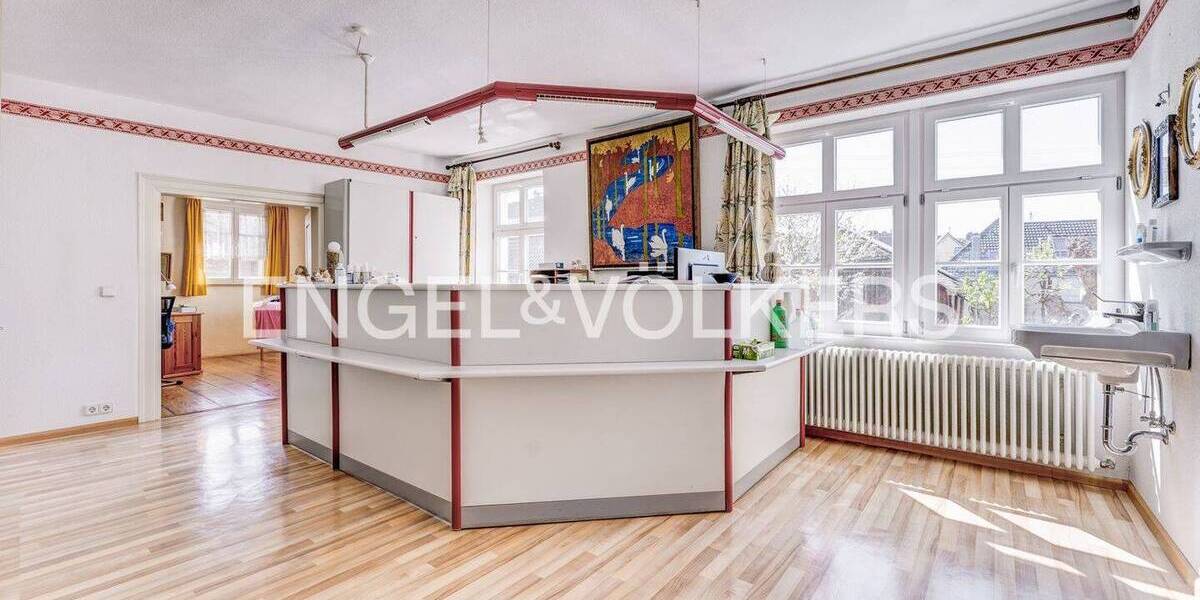 Mehrfamilienhaus, Wohnhaus Vogtsburg im Kaiserstuhl Oberrotweil - 1 Zimmer, 251 m&sup2;, 1.280.000&euro; | Angebot:26853359