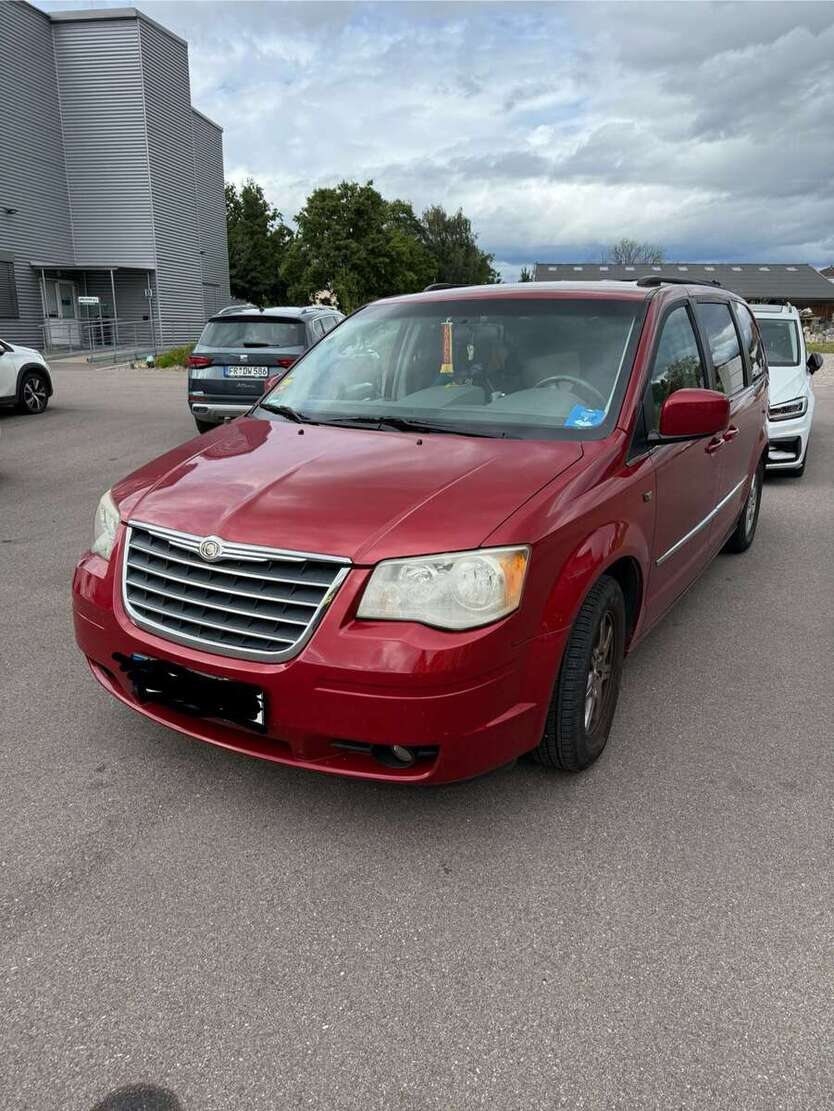 Chrysler Town & Country 155.000 km 11.500 € Freiburg 79115