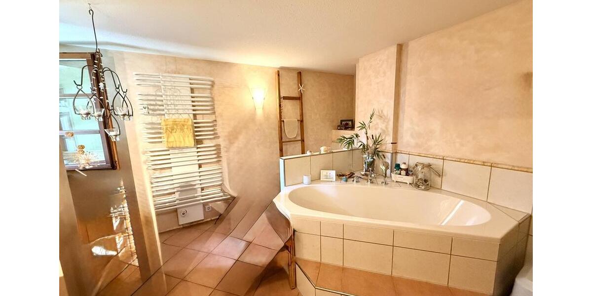 Etagenwohnung Staufen im Breisgau - 4 Zimmer, 121 m&sup2;, 1.600&euro; | Angebot:25907956