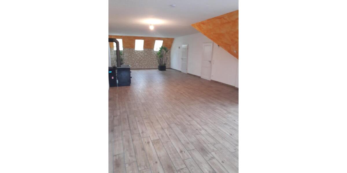 Etagenwohnung Breisach am Rhein - 3 Zimmer, 133 m&sup2;, 900&euro; | Angebot:25023281