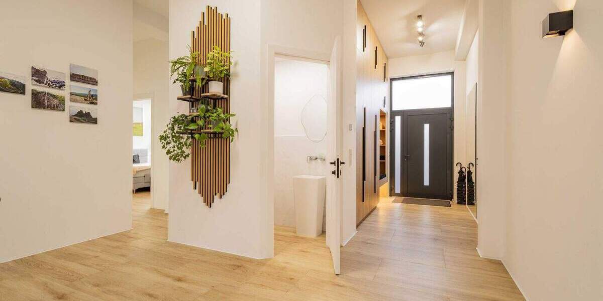 Gewerbeobjekt Elzach - 8 Zimmer, 361 m&sup2;, 897.000&euro; | Angebot:24698916