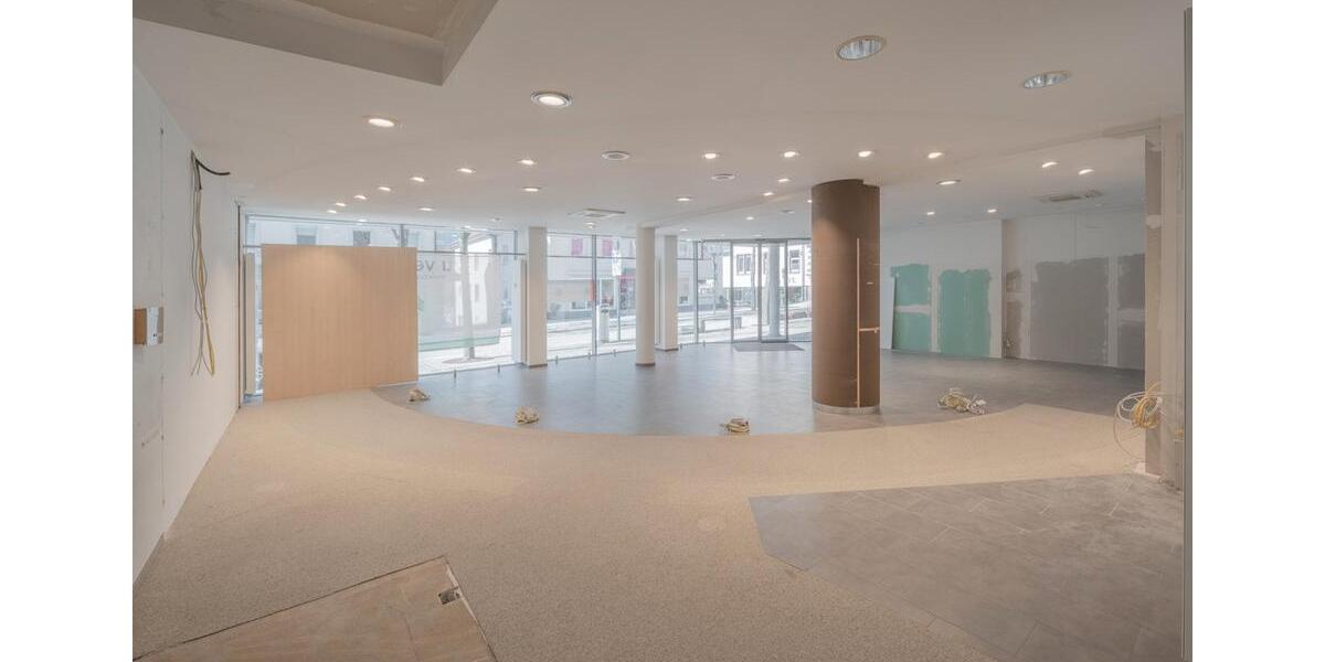 Moderne Ladenfläche an der Hauptdurchfahrtsstraße ; super Lage zimmer