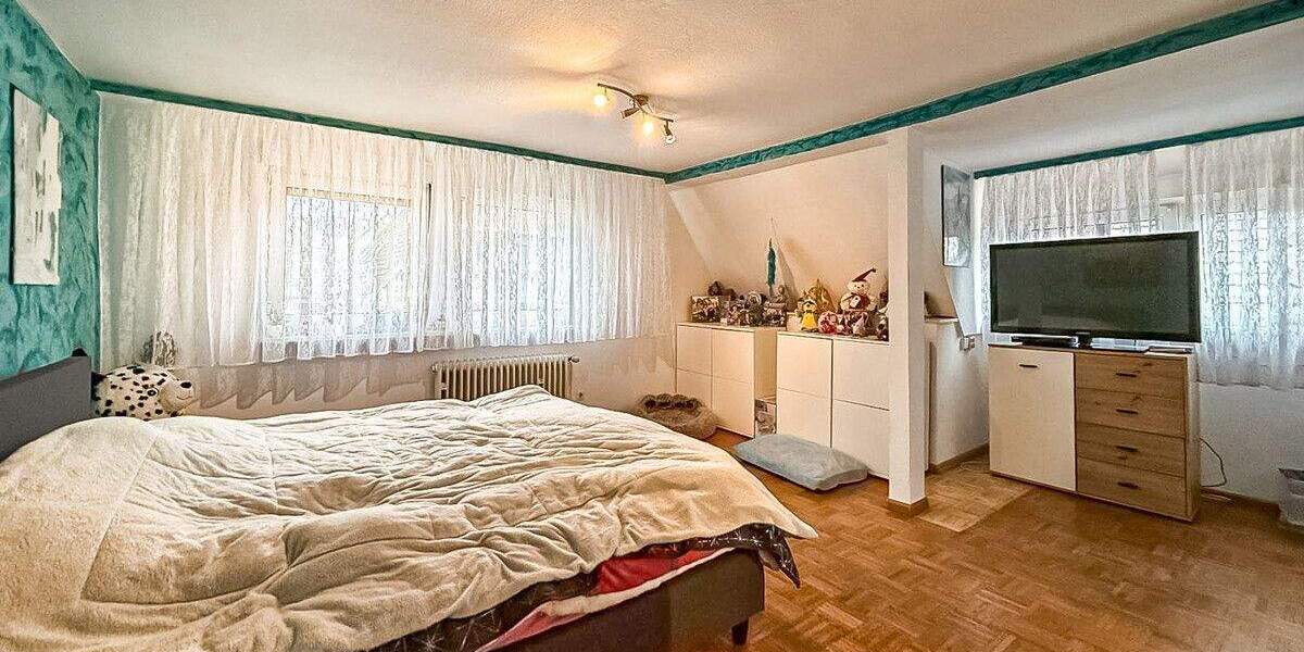 Mehrfamilienhaus, Wohnhaus Ebringen - 8 Zimmer, 212 m&sup2;, 699.000&euro; | Angebot:25774751