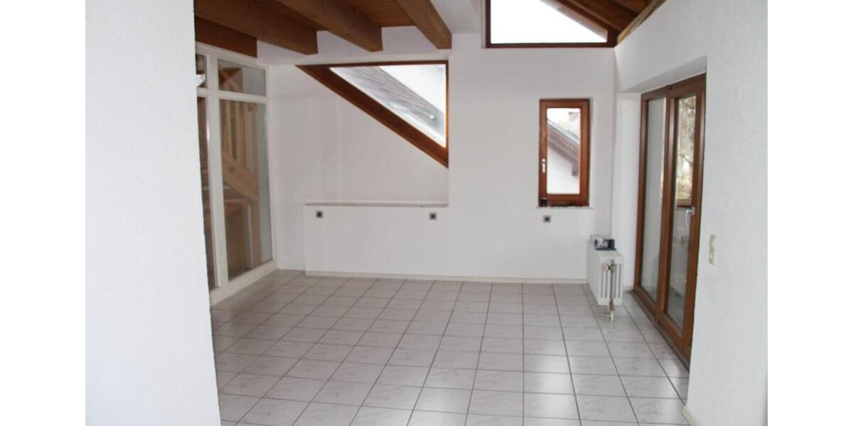 Maisonettenwohnung Schallstadt - 5 Zimmer, 160 m&sup2;, 1.600&euro; | Angebot:26039067