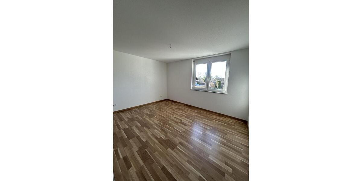 Etagenwohnung Neuenburg am Rhein - 3 Zimmer, 84 m&sup2;, 1.250&euro; | Angebot:25305624