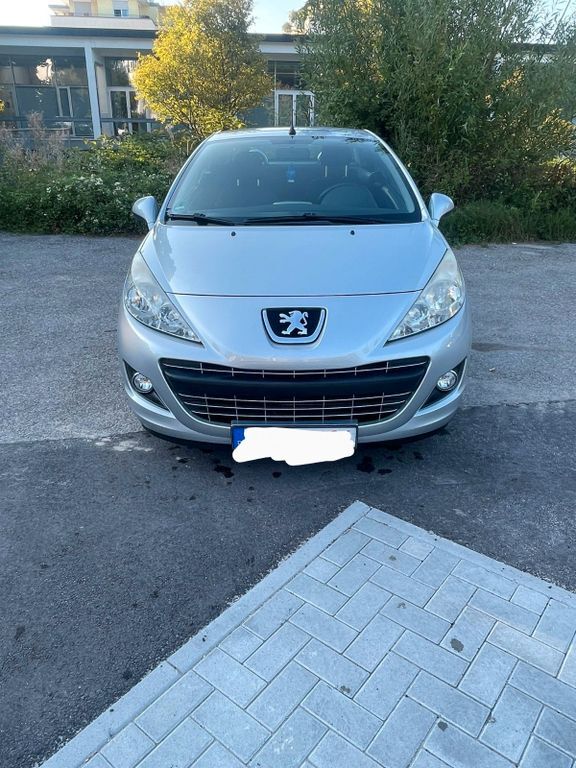 Peugeot 207 173.000 km 2.890 € Freiburg 79100