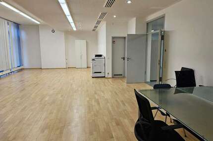 Gastronomie in Freiburg 2.600 € 203.22 m²