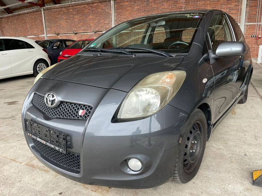 Toyota Yaris 163.487 km 3.499 € Herbolzheim 79336