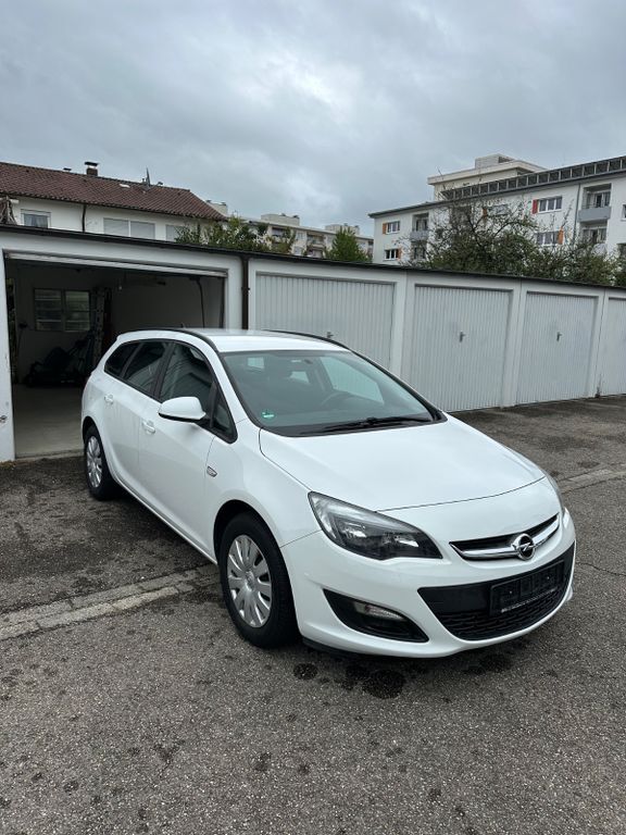 Opel Astra 79.741 km 8.900 € Freiburg 79110