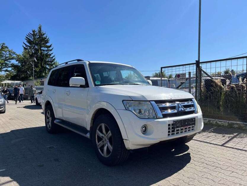 Mitsubishi Pajero 265.000 km 11.499 € Freiburg im Breisgau 79115