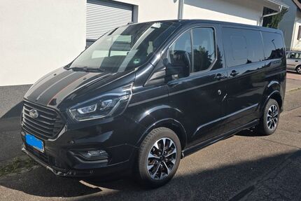 Ford Tourneo Custom 88.000 km 33.490 € Freiburg 79111