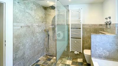 KERNSANIERTE 3,5-ZI-ETW MIT DESIGN-AUSSTATTUNG - Etagenwohnung March | Angebot:26515116