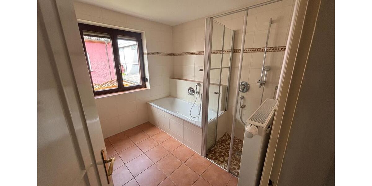 Doppelhaushälfte Teningen - 6 Zimmer, 121 m&sup2;, 450.000&euro; | Angebot:25935169