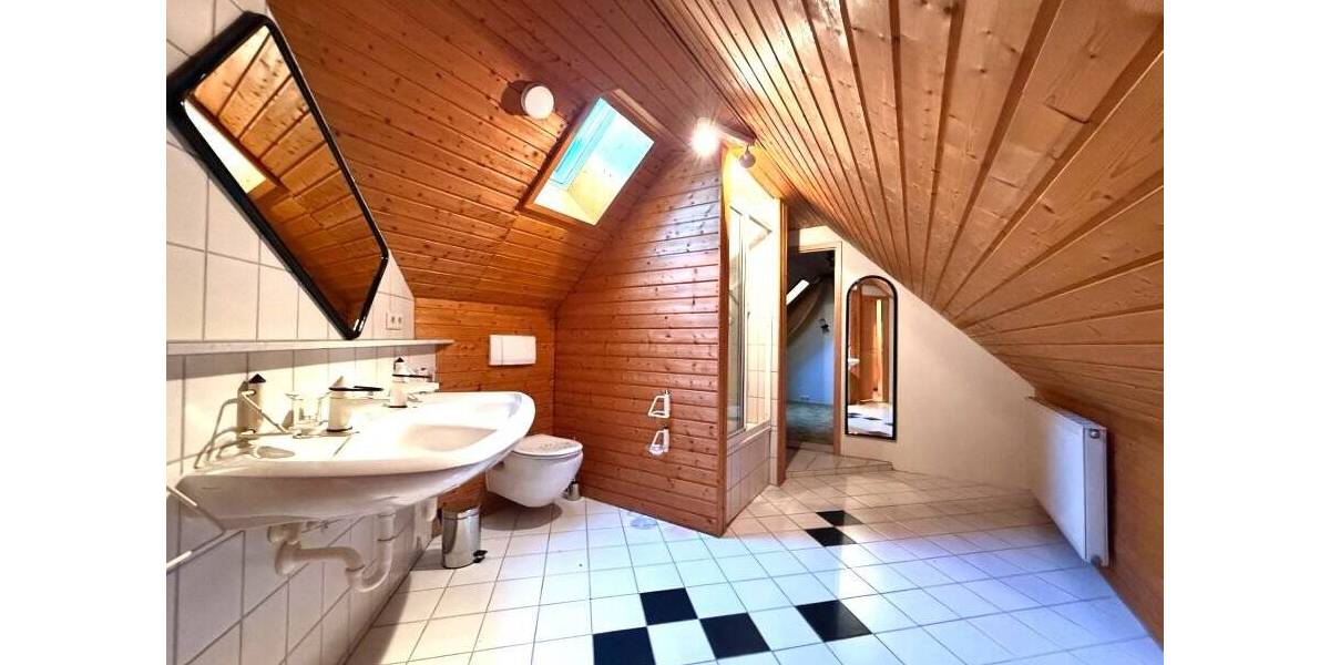 Mehrfamilienhaus, Wohnhaus Ehrenkirchen Scherzingen - 7 Zimmer, 153 m&sup2;, 940.000&euro; | Angebot:25738667