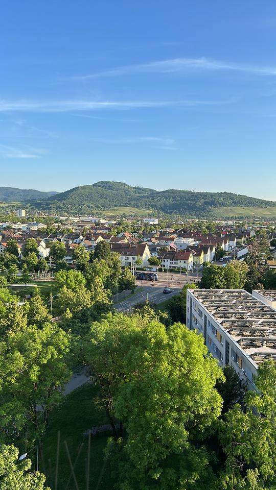 Helle 55 m Wohnung in Freiburg • Panorama-Blick • Kurzzeitmiete zimmer