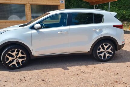 Kia Sportage 47.987 km 20.800 € Furtwangen 78120