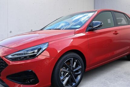 Hyundai i30 1.500 km 19.990 &euro; Freiburg im Breisgau 79108