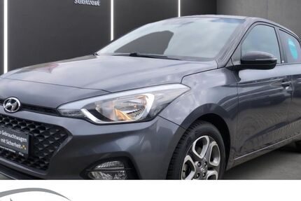 Hyundai i20 51.541 km 13.690 € Müllheim 79379