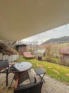 ZUM WOHLFÜHLEN, MIT HERRLICHEM BLICK - Erdgeschoßwohnung Waldkirch | Angebot:26129086
