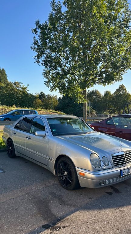 Mercedes-Benz E 280 188.736 km 6.980 € Winden Im Elztal 79279