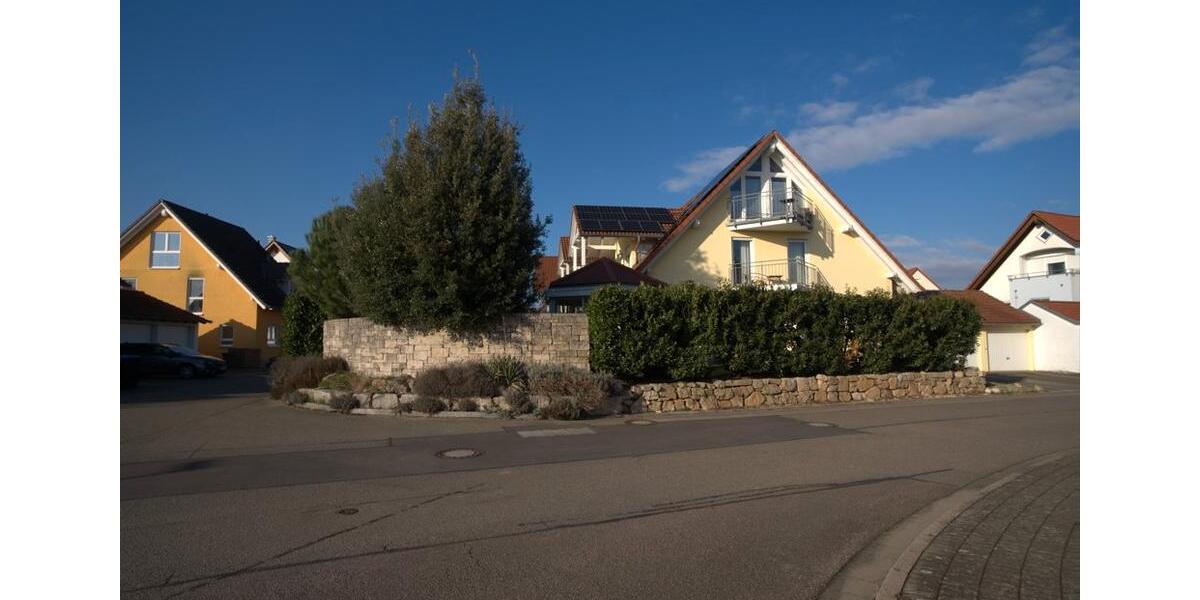 Doppelhaushälfte Bad Krozingen - 6.5 Zimmer, 165 m&sup2;, 790.000&euro; | Angebot:26465009