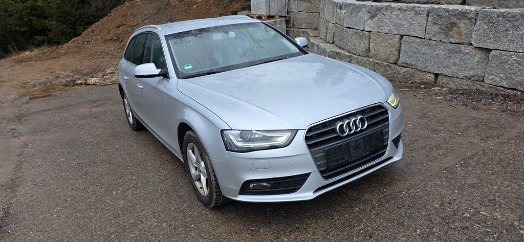Audi A4 200.000 km 7.000 &euro; Titisee-Neustadt 79822