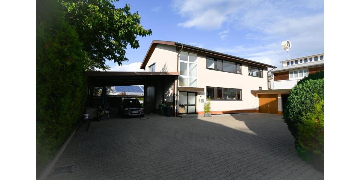 Haus und Halle in Denzlingen für Wohnen und Gewerbe 6 zimmer