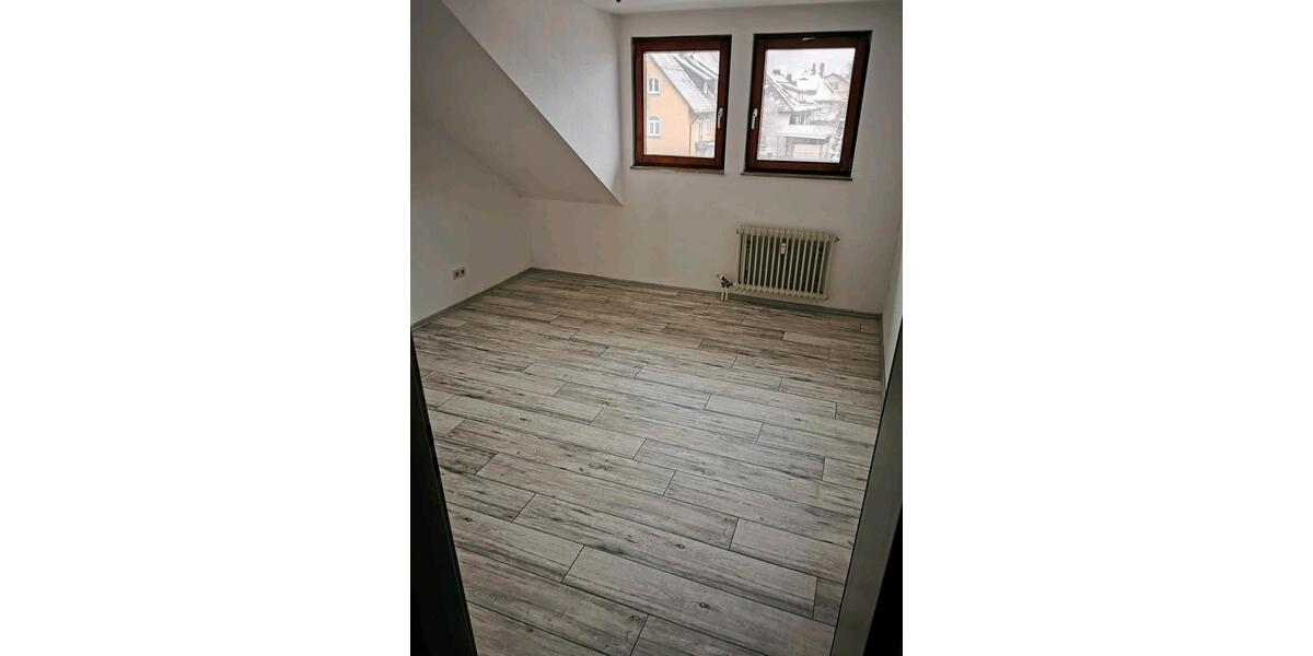 Dachgeschoßwohnung Schönau im Schwarzwald - 4 Zimmer, 95 m&sup2;, 1.000&euro; | Angebot:25920956