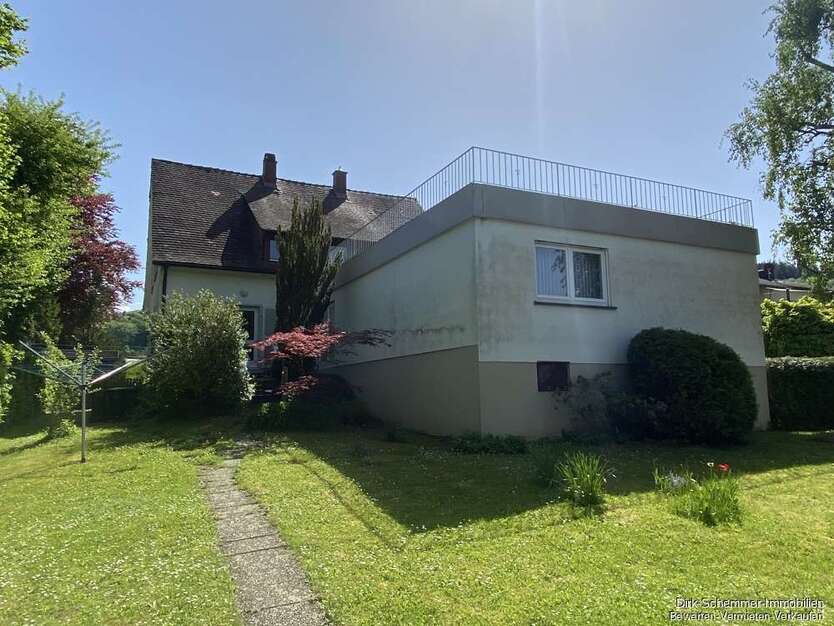Haus zum Kaufen in Bollschweil 610.000 € 215 m²