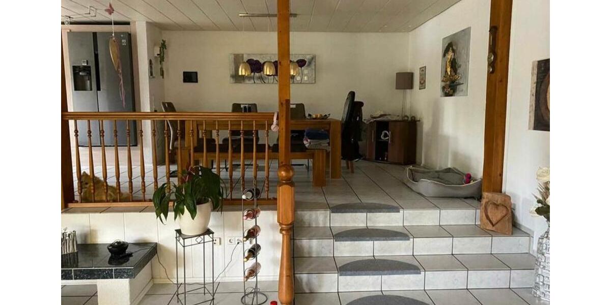 Etagenwohnung Schallstadt - 5 Zimmer, 180 m&sup2;, 2.550&euro; | Angebot:25990826