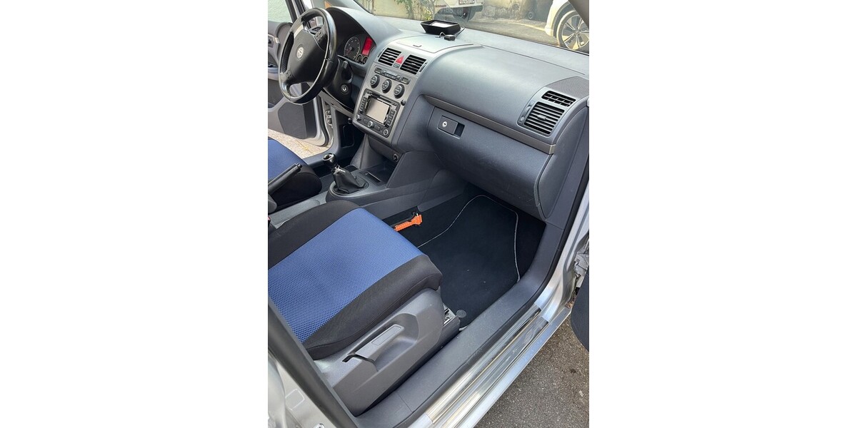 VW Touran 302.000 km 2.499 &euro; Gottenheim 79288