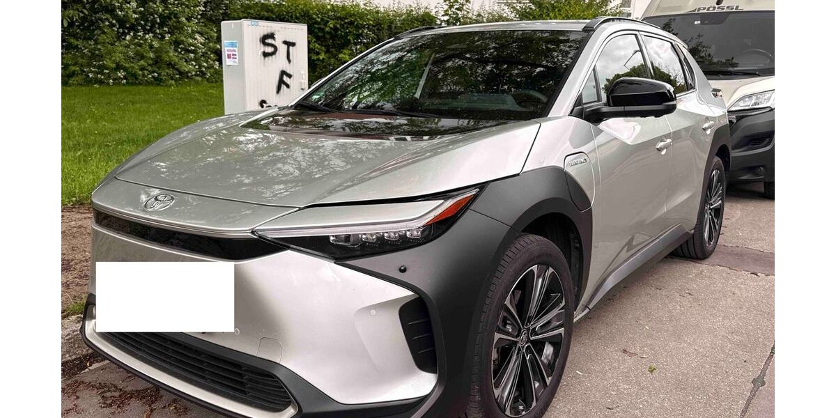 Toyota bZ4X 28.000 km 32.400 &euro; Freiburg 79114