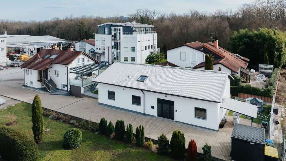 Haus zum Kaufen in Umkirch 1.100.000 € 409.6 m²