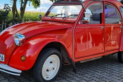 Citroen 2 CV 79.200 km 13.600 € Freiburg 79108