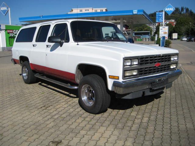 Chevrolet Suburban 211.645 km 15.900 € Titisee-Neustadt 79822