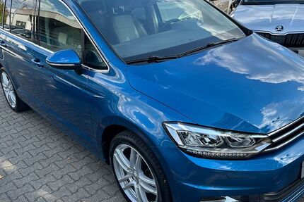 VW Touran 118.000 km 17.490 &euro; Freiburg 79111