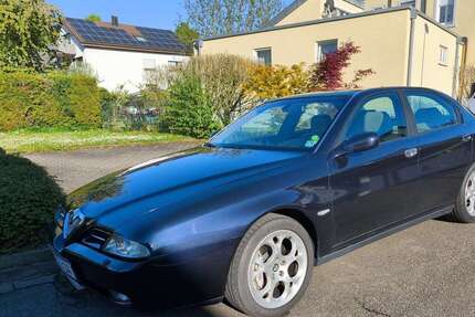 Alfa Romeo 166
