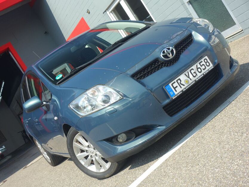 Toyota Auris 168.000 km 3.600 € Freiburg 79111