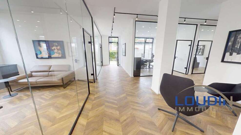 Büro in Freiburg im Breisgau 3.500 € 187 m²