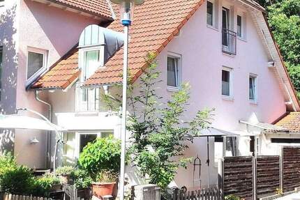 Haus Staufen im Breisgau Staufen - 5 Zimmer, 153 m&sup2;, 690.000&euro; | Angebot:24823806