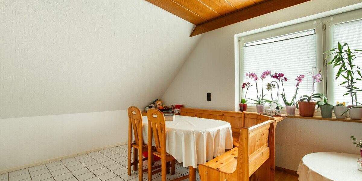 Mehrfamilienhaus, Wohnhaus Titisee-Neustadt Neustadt - 8 Zimmer, 152 m&sup2;, 399.000&euro; | Angebot:25797708