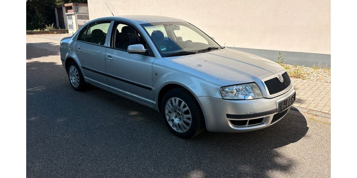 Skoda Superb 162.684 km 2.450 &euro; Breisach am Rhein 79206
